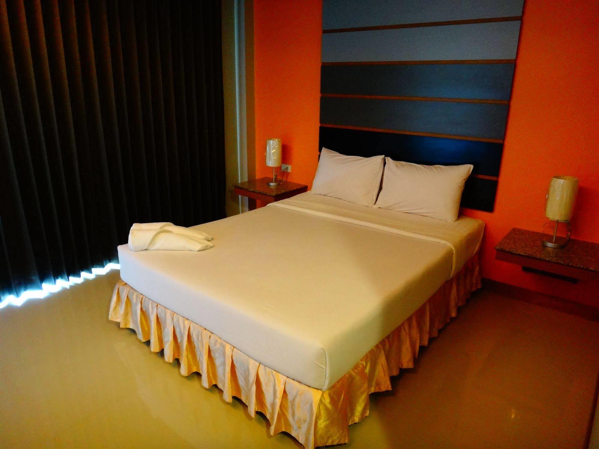 Phangan Pearl Hostel Haad Rin Luaran gambar
