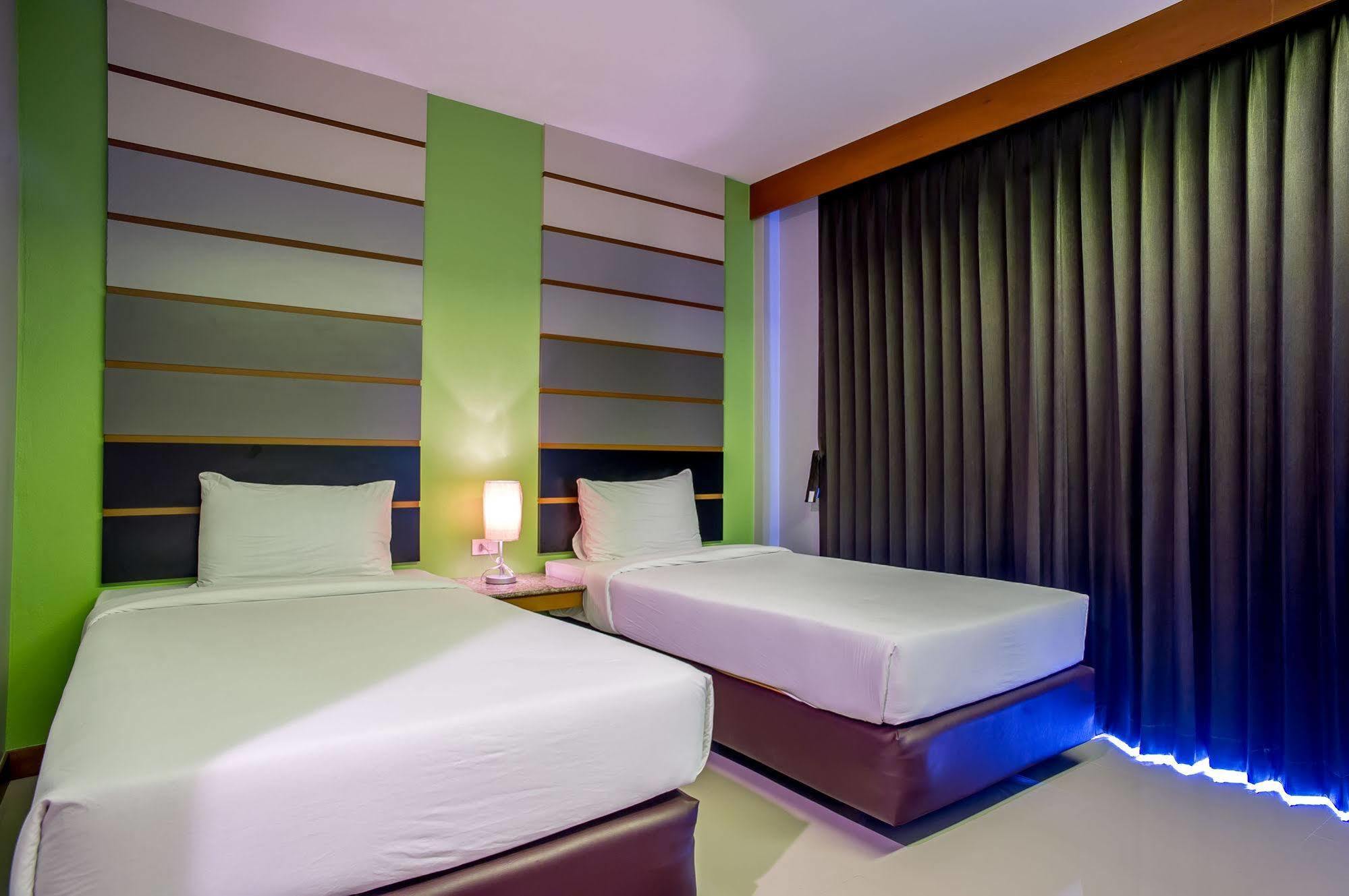 Phangan Pearl Hostel Haad Rin Luaran gambar